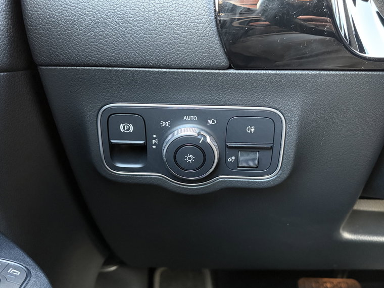 Vehicle Image 37