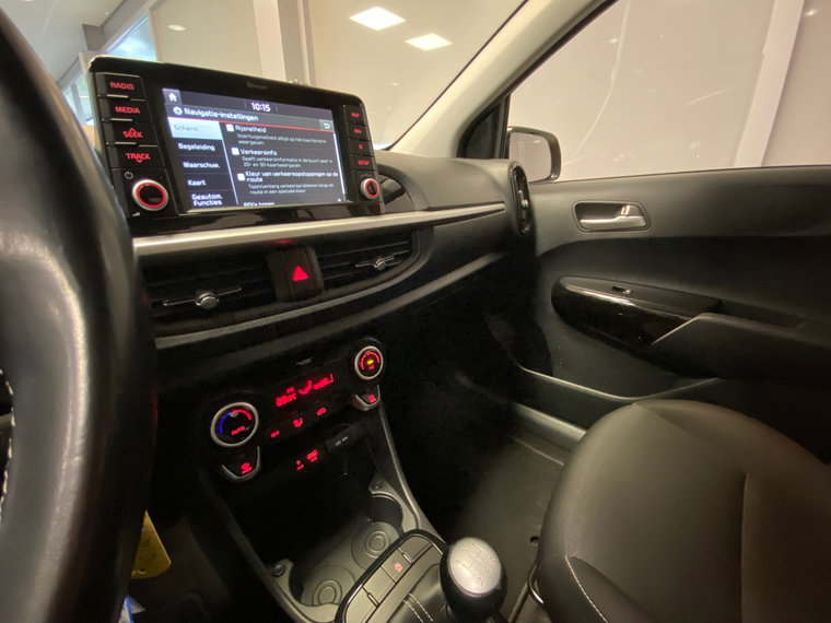 Vehicle Image 31