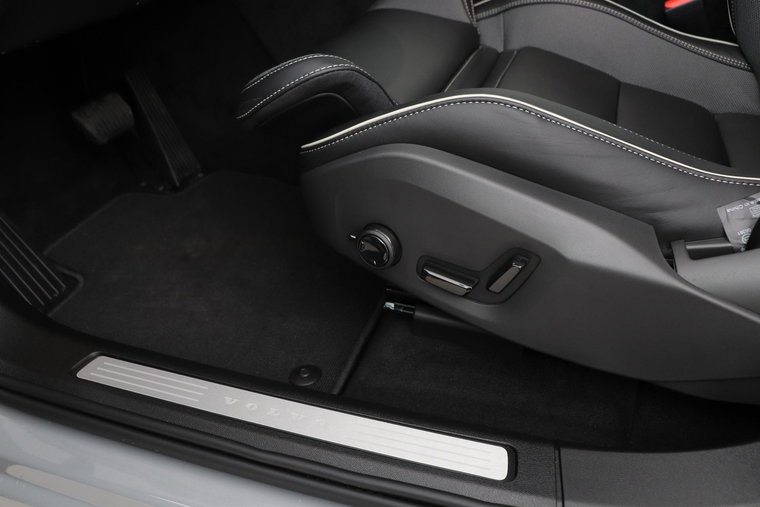 Vehicle Image 50