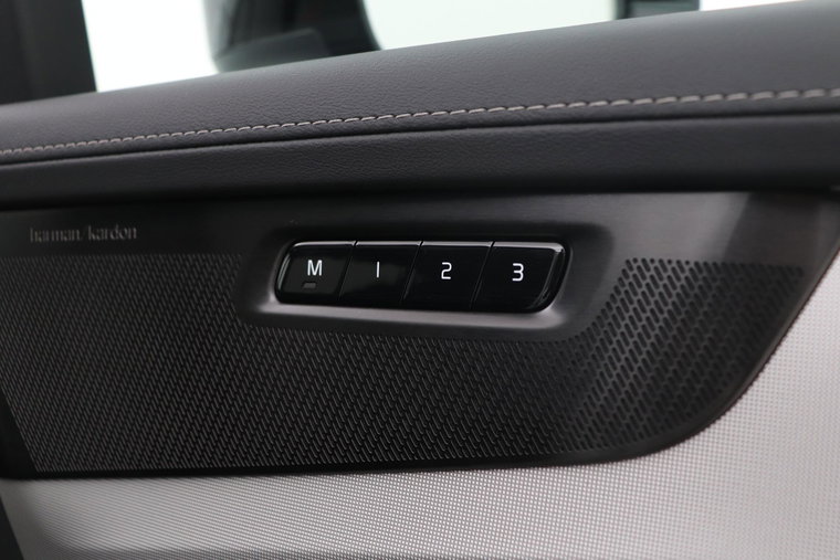 Vehicle Image 52