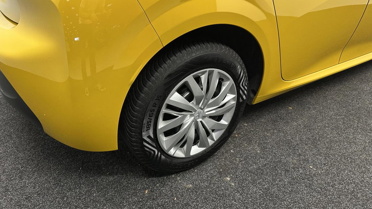 Vehicle Image 14