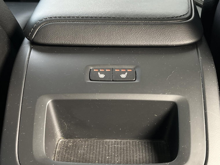 Vehicle Image 28
