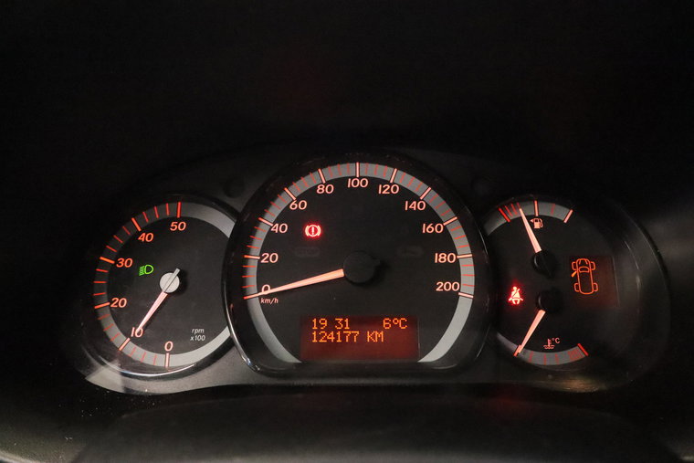 Vehicle Image 8