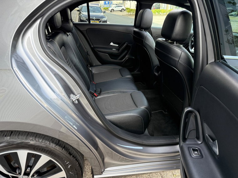 Vehicle Image 45