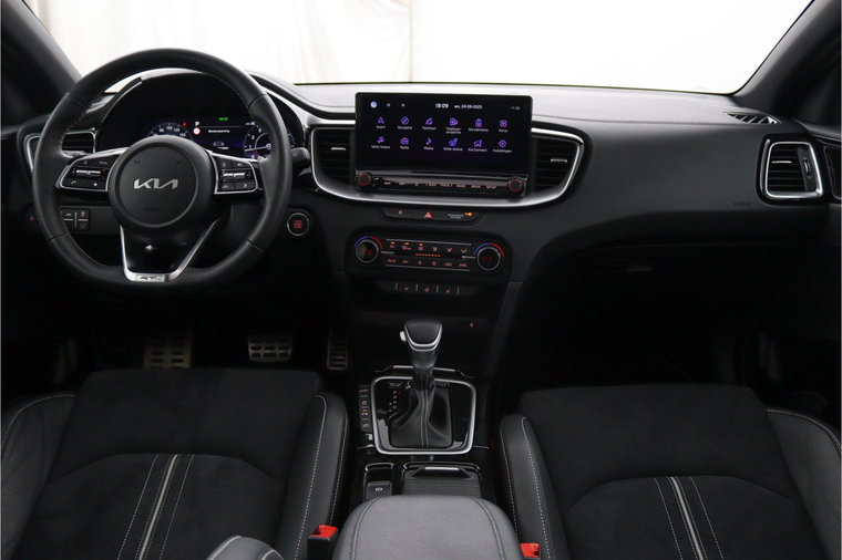 Vehicle Image 30