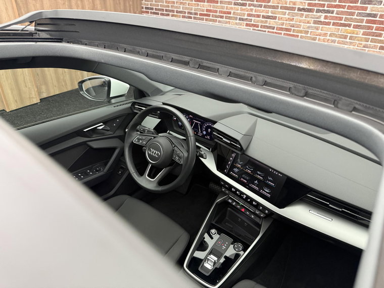 Vehicle Image 39