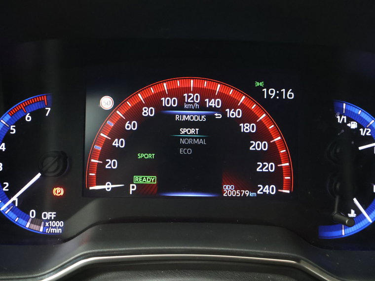Vehicle Image 32