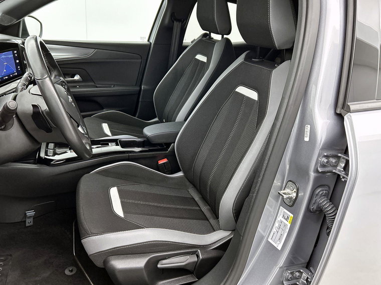 Vehicle Image 33