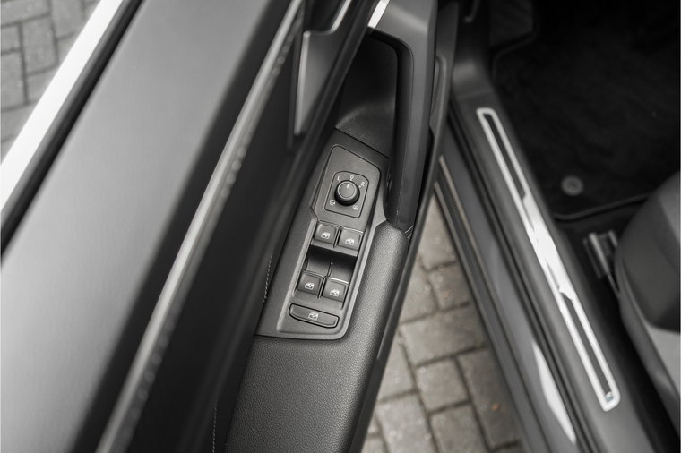 Vehicle Image 41