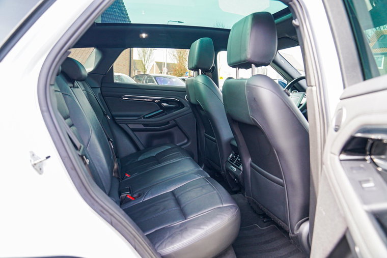 Vehicle Image 19