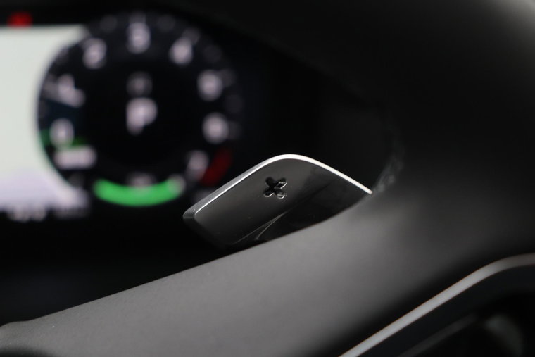 Vehicle Image 38