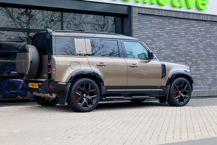 Vehicle Image 16