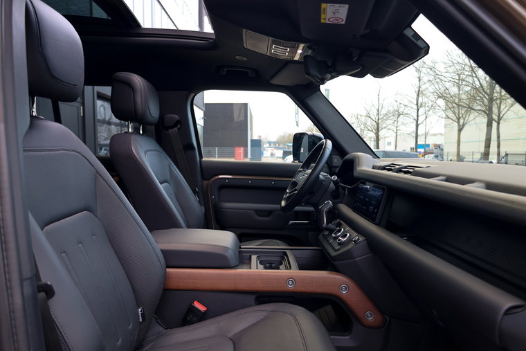 Vehicle Image 11