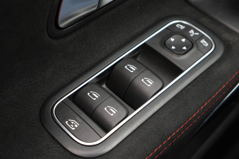Vehicle Image 35