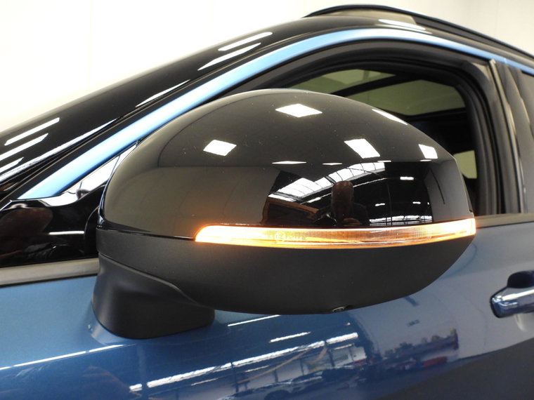 Vehicle Image 42