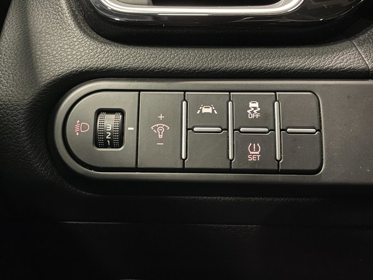 Vehicle Image 43