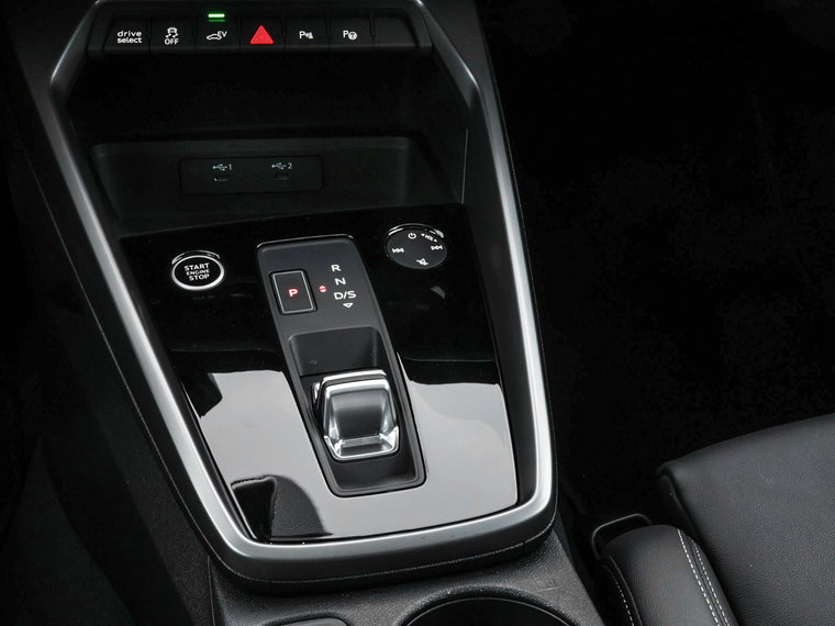 Vehicle Image 38
