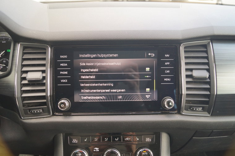 Vehicle Image 19