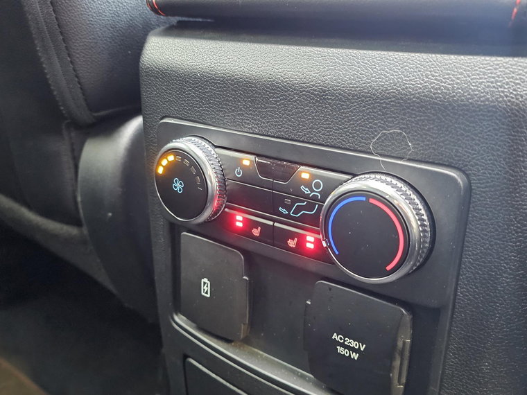 Vehicle Image 28