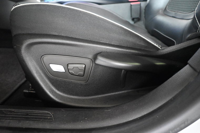 Vehicle Image 38