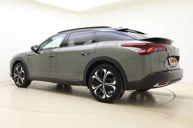 Vehicle Image 13