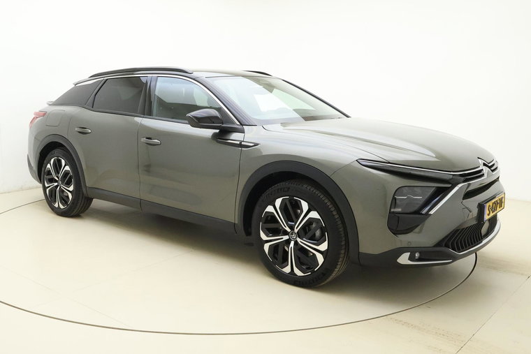 Vehicle Image 8