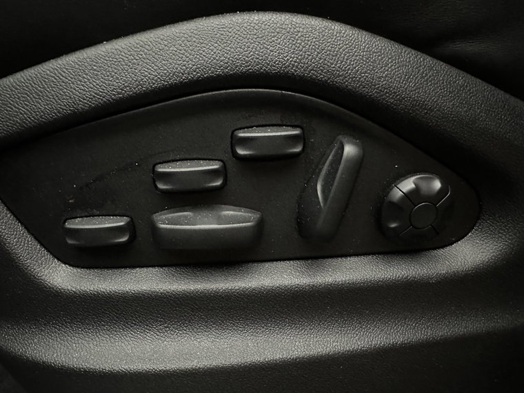 Vehicle Image 27