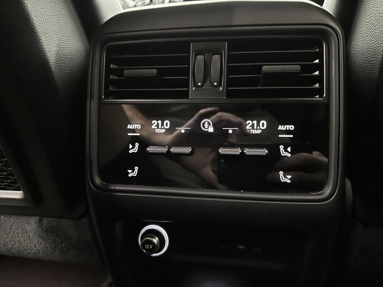 Vehicle Image 42