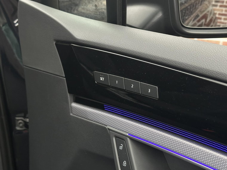 Vehicle Image 39