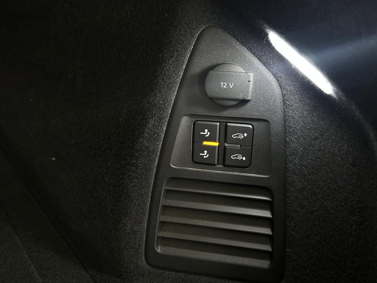Vehicle Image 40
