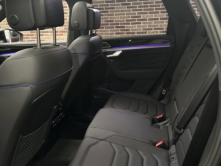Vehicle Image 45