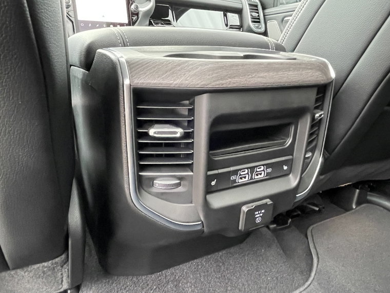 Vehicle Image 45