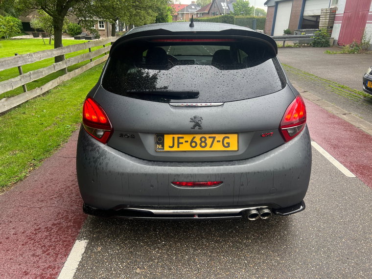 Vehicle Image 24