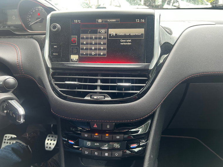 Vehicle Image 30