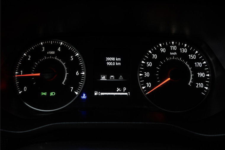 Vehicle Image 16