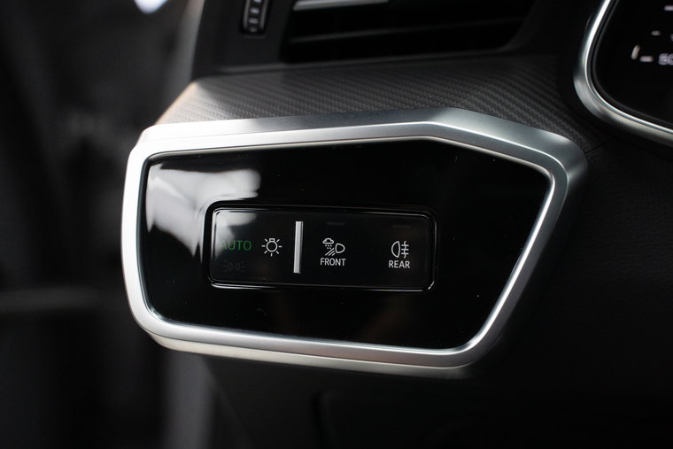 Vehicle Image 36