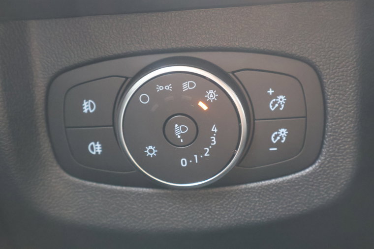 Vehicle Image 32