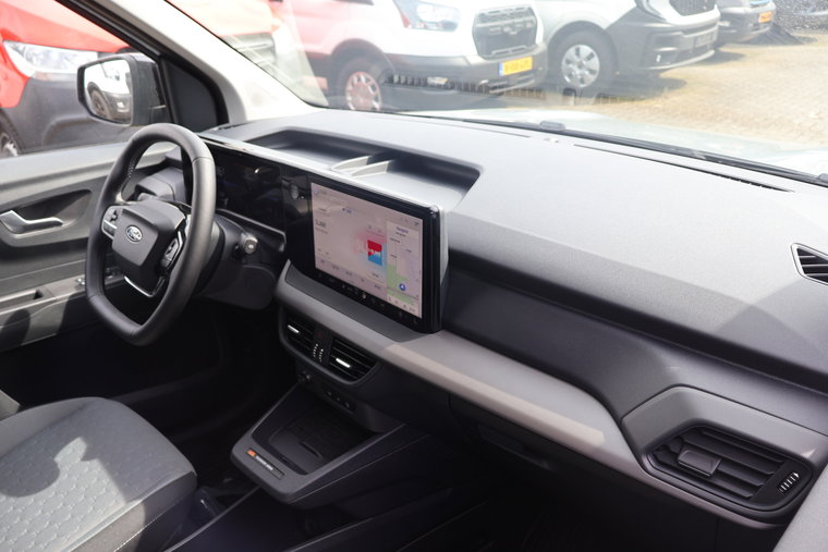 Vehicle Image 35