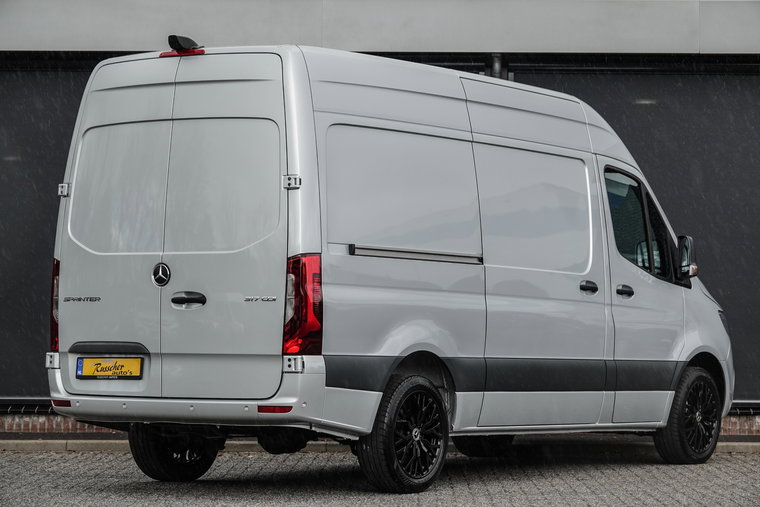 Vehicle Image 39