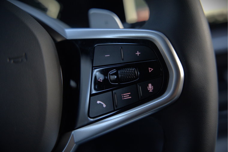 Vehicle Image 32