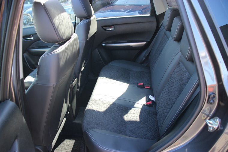 Vehicle Image 11