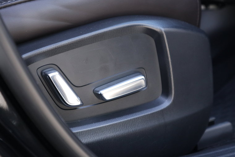 Vehicle Image 36