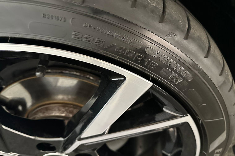 Vehicle Image 35
