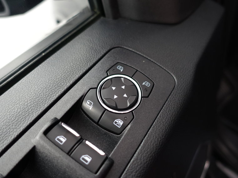 Vehicle Image 24