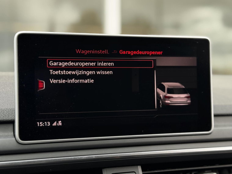 Vehicle Image 32