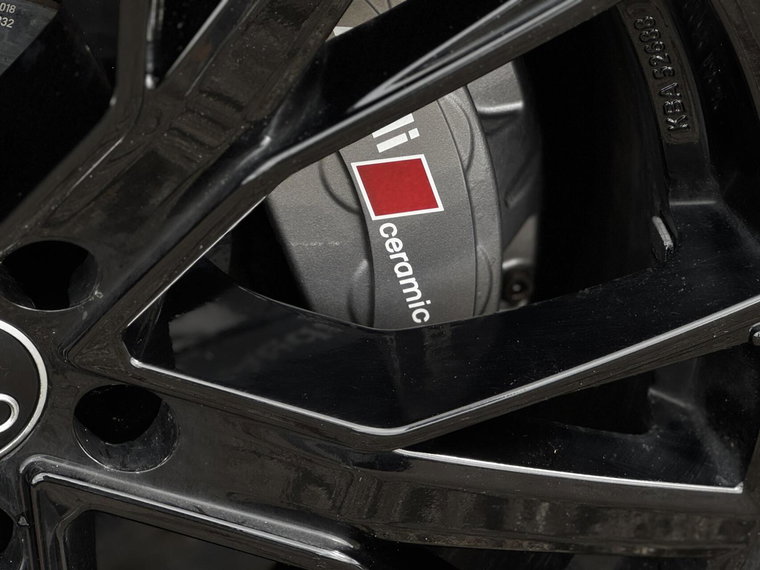 Vehicle Image 36