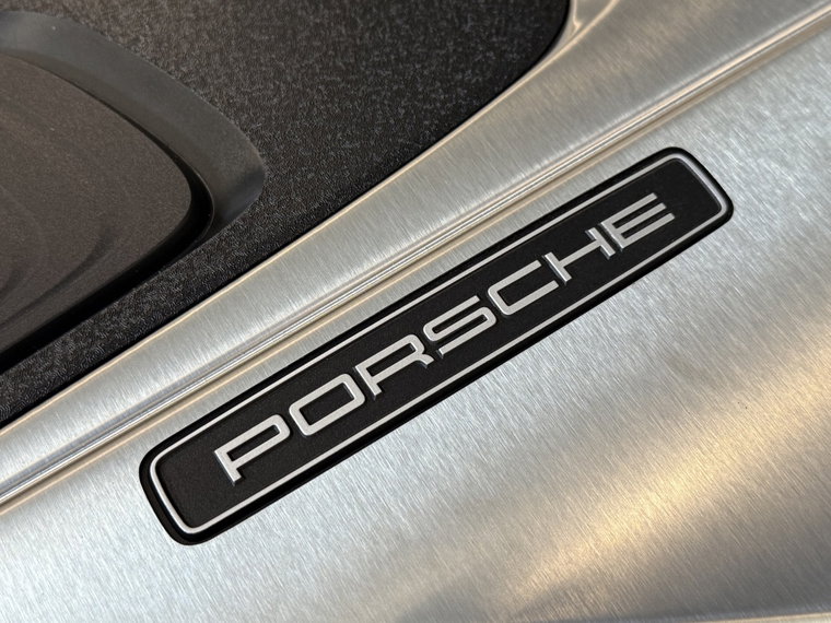 Vehicle Image 26