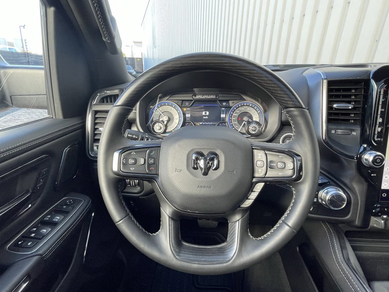 Vehicle Image 40