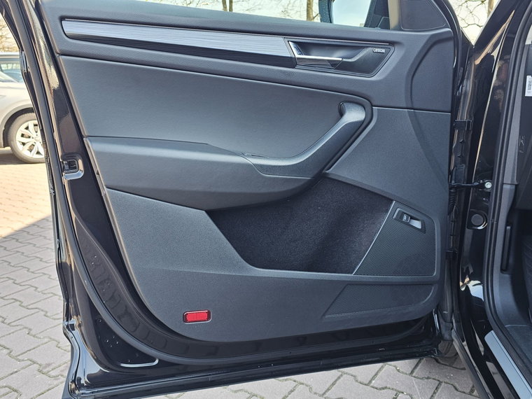 Vehicle Image 37