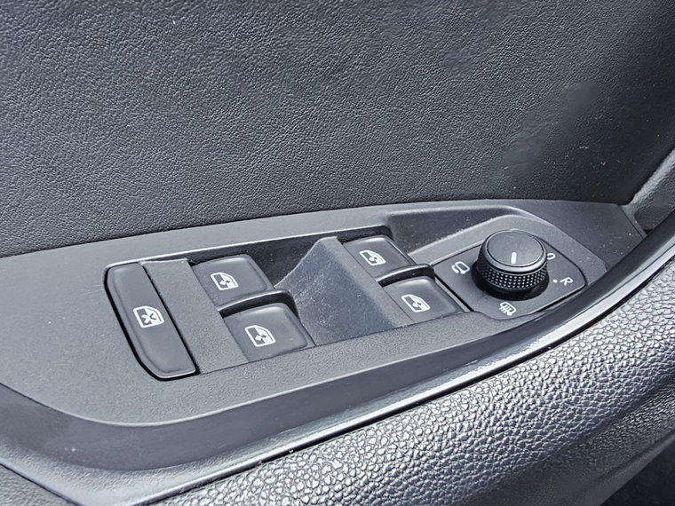 Vehicle Image 39